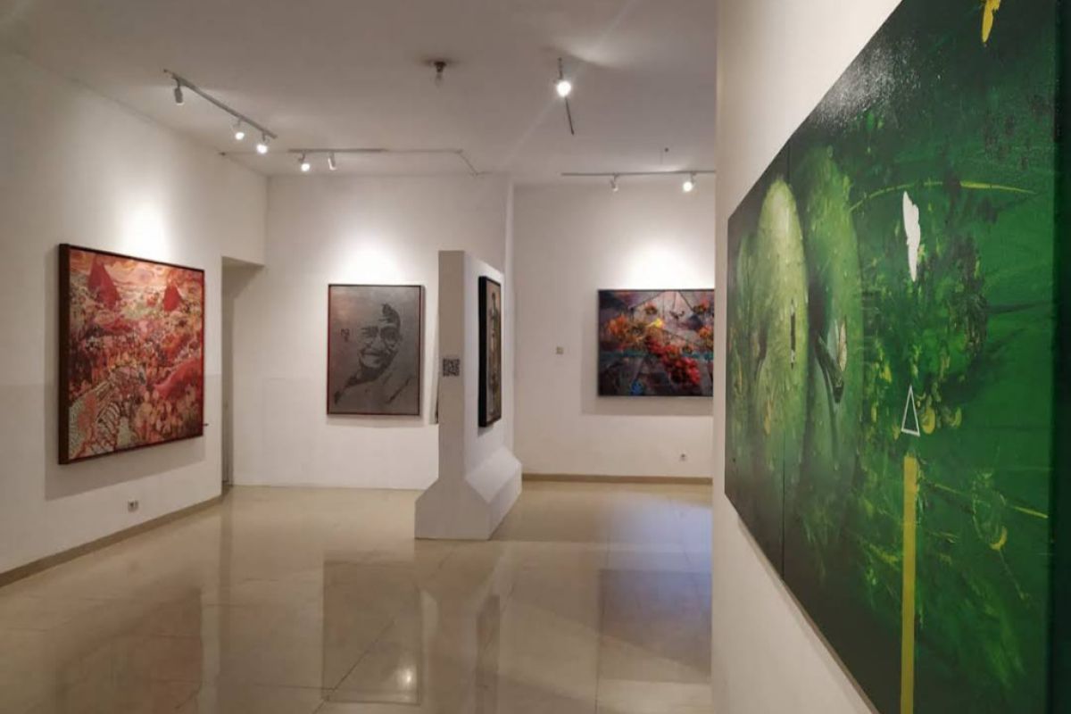 MayinArt memamerkan 40 karya seni rupa di Yogyakarta