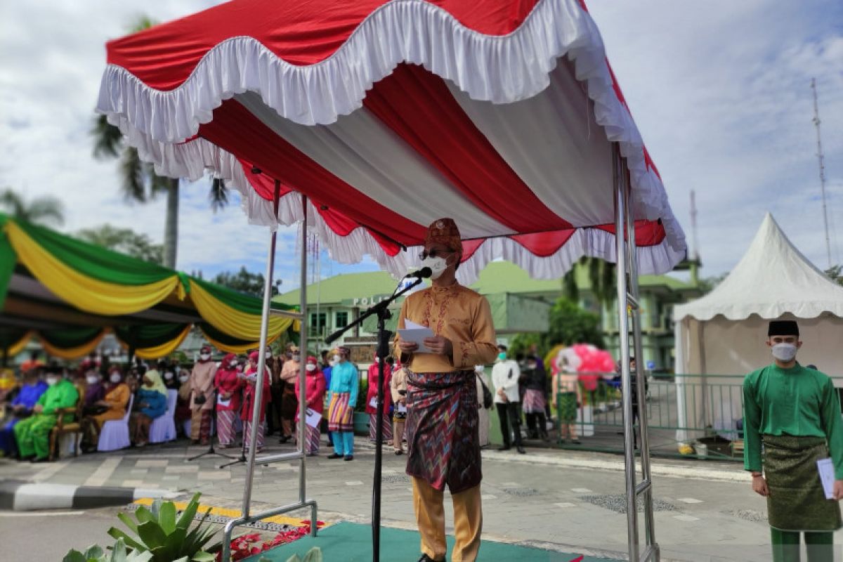 Wali Kota Pontianak mengimbau masyarakat tetap waspada COVID-19