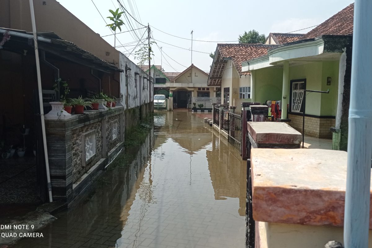 Banjir yang melanda Rangkasbitung mulai surut