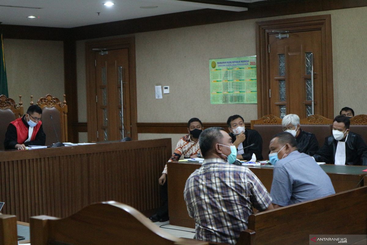 Mantan Bupati Lampung Tengah akui Azis Syamsuddin minta "fee" 8 persen