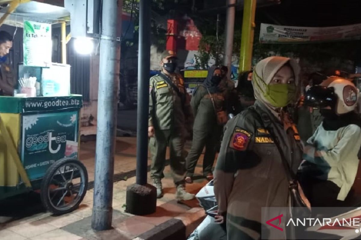 Pemkab Pamekasan tertibkan PKL menjelang MTQ XXIX Jatim