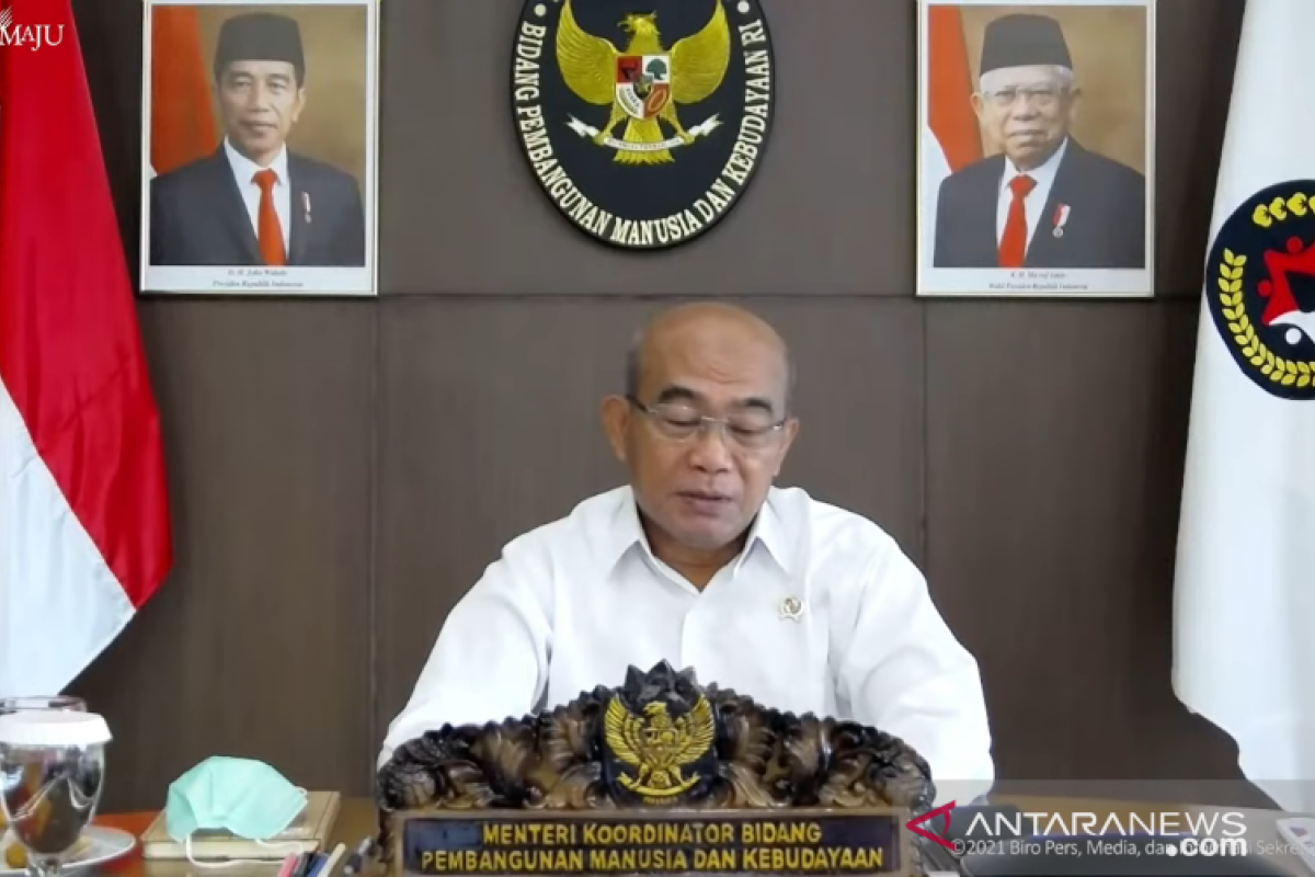 Menko PMK jelaskan alasan penerapan PPKM level 3 saat libur Natal-Tahun Baru