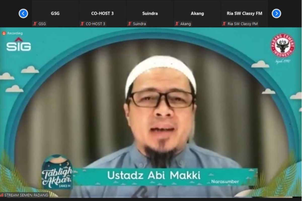 Tausiyah Ustadz Abi Makki di Semen Padang; Meneladani Rasulullah yang Tawadhu dan Qanaah