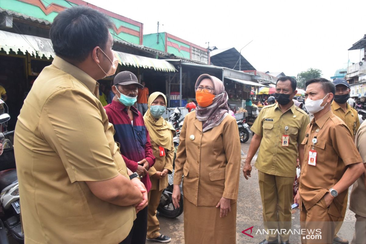 Pemkab Lumajang tangani banjir di Pasar Baru