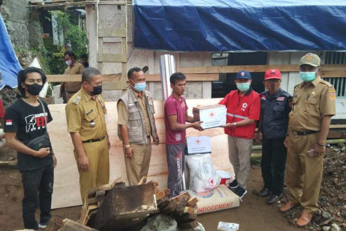 Pemkab Wonosobo bantu korban  longsor