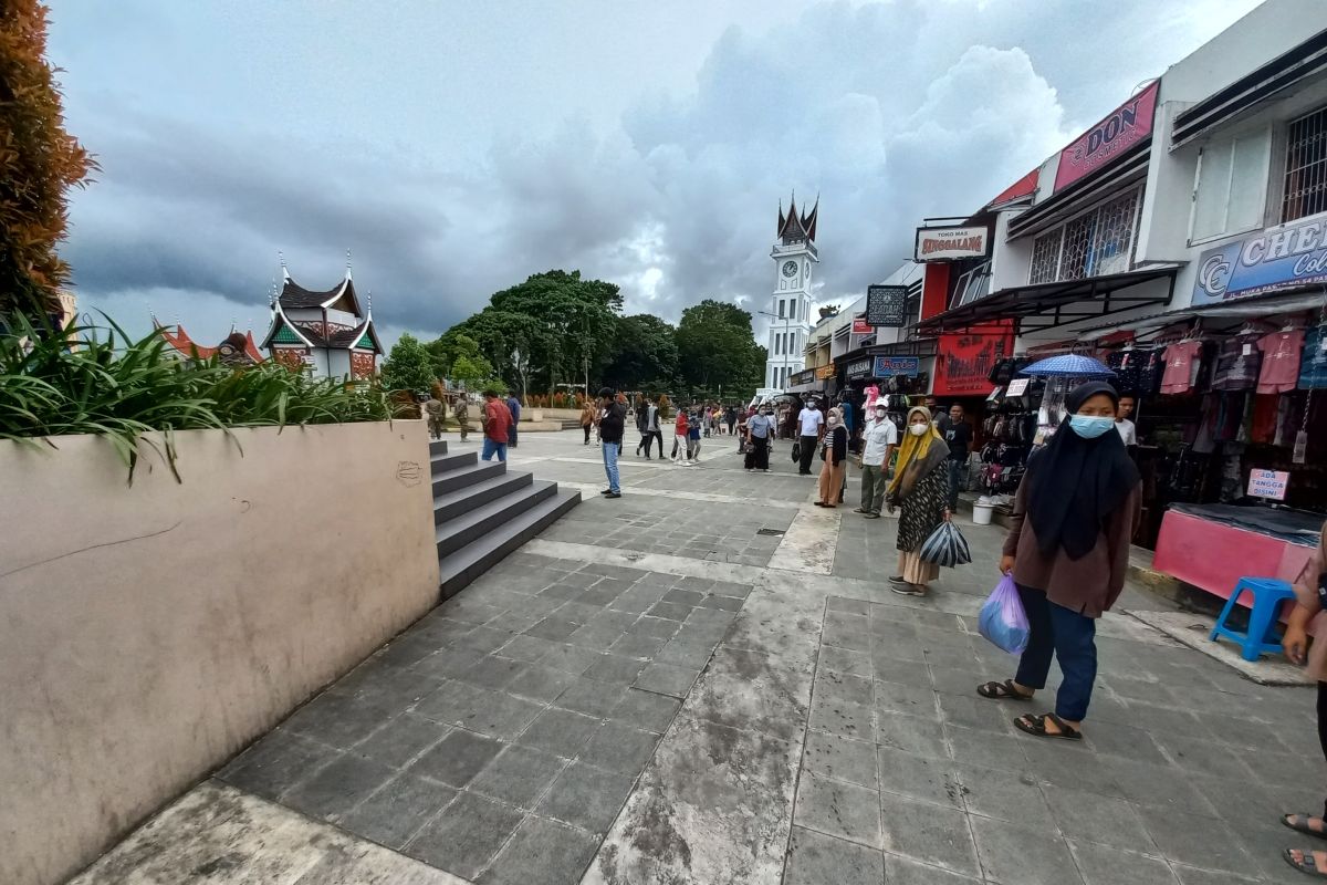 Bersenjata tajam dua pemuda berduel di Pasar Ateh Jam Gadang, begini akibatnya