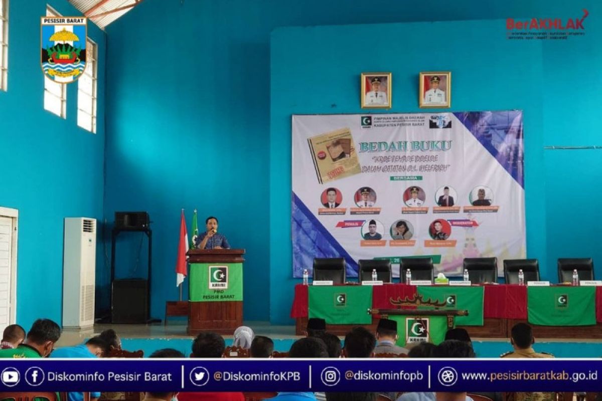 Wabup Pesisir Barat buka kegiatan bedah buku "kroe tempo doeloe"