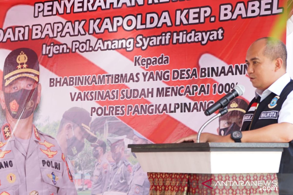 Walikota Pangkalpinang apresiasi tiga kelurahan capai 100 persen vaksinasi