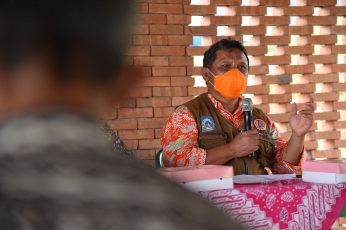 Satgas COVID-19 Sleman evakuasi puluhan pasien ke selter asrama haji