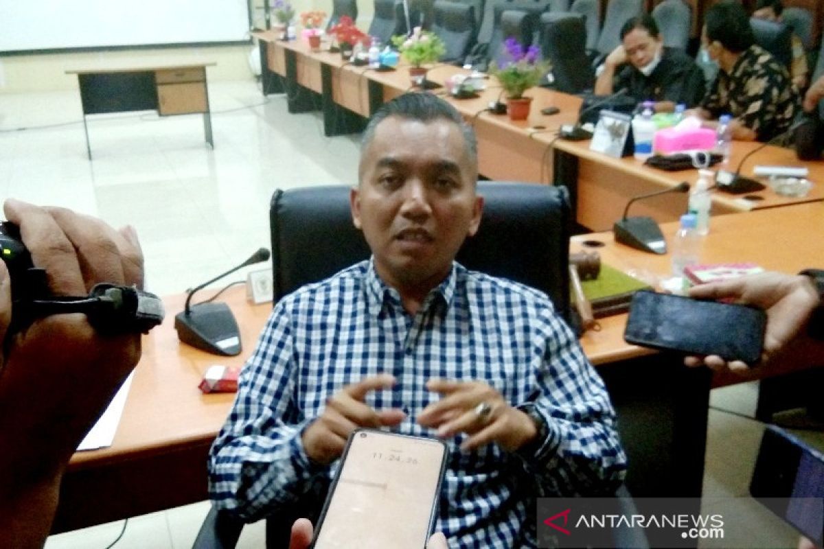 DPRD Seruyan minta maksimalkan penyediaan lapangan kerja melalui swasta