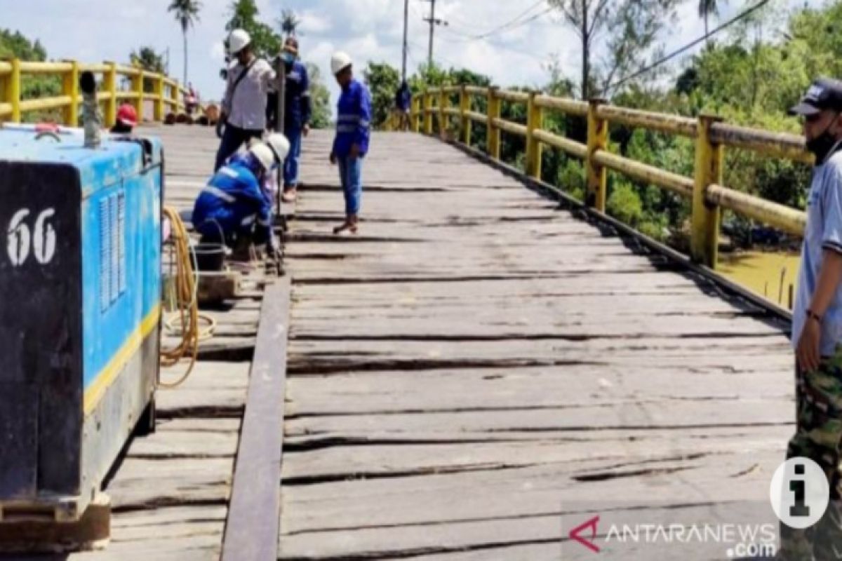 Pemkab Kukar alokasikan dana  Rp1,5 miliar perbaiki jembatan penghubung