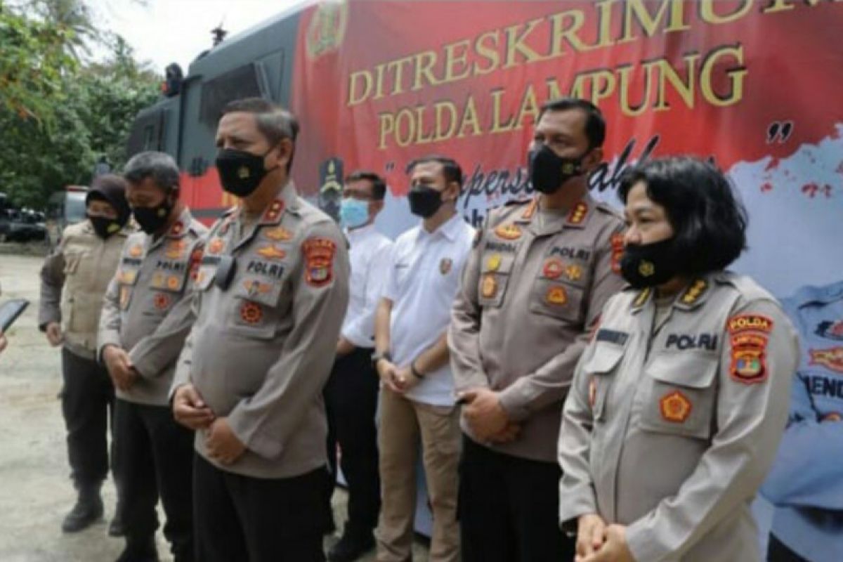 Polda Lampung hibur anak yatim piatu akibat COVID-19