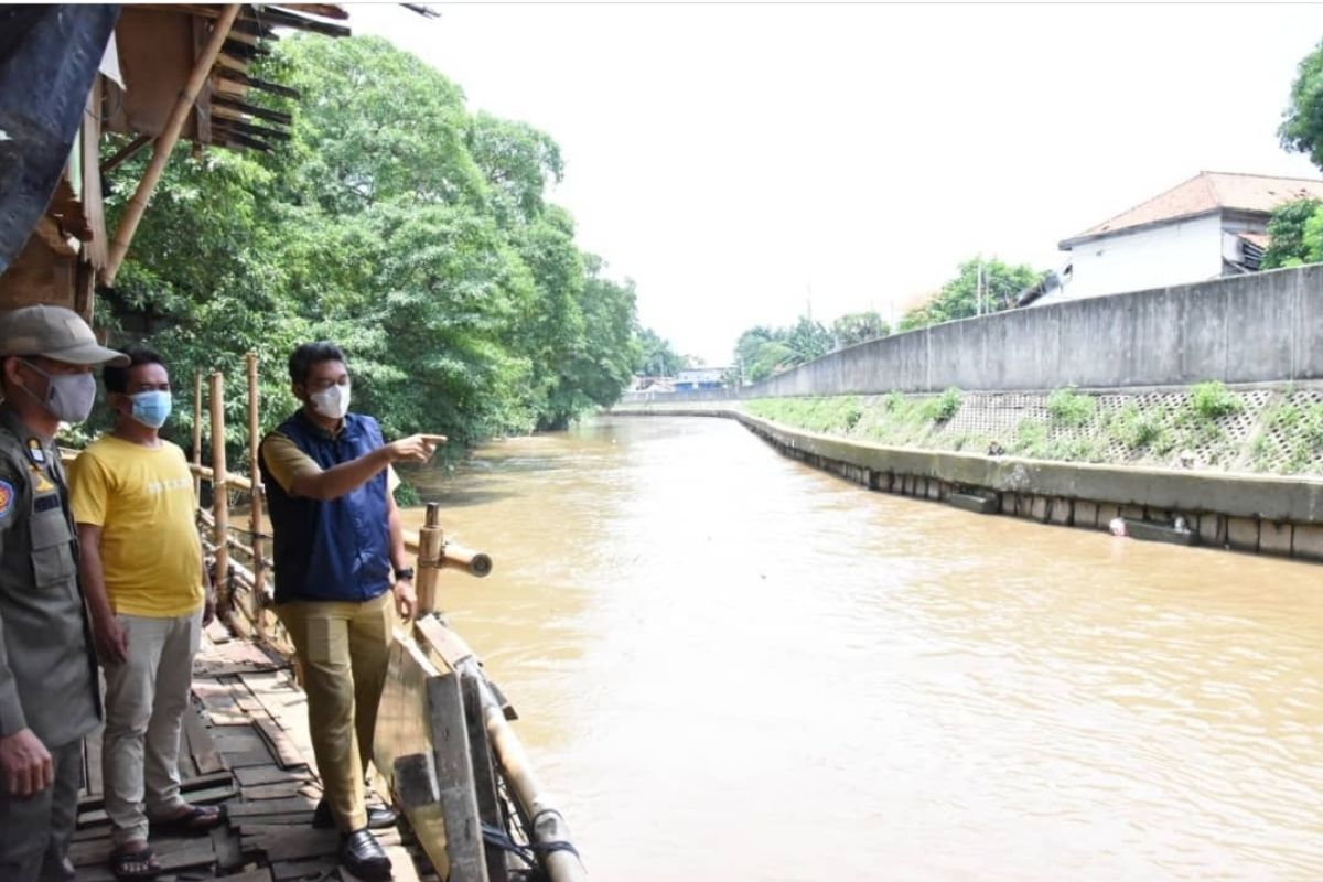 10 posko pengungsi banjir disiapkan di Kampung Melayu