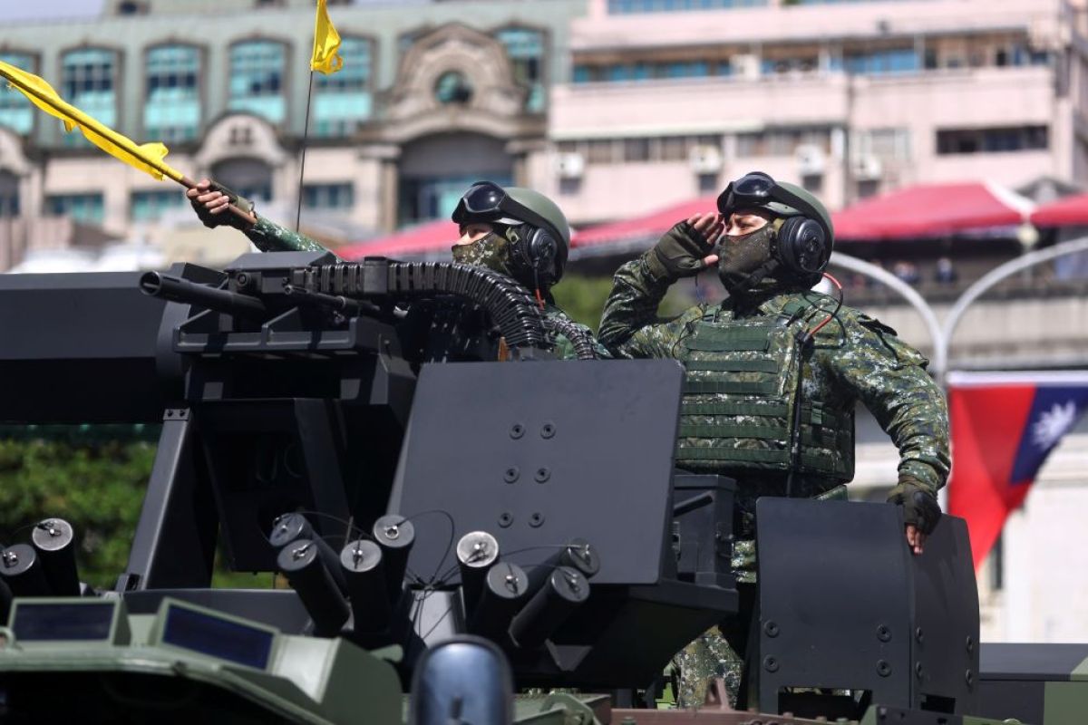 Tegang dengan China, Taiwan akan perkuat pasukan cadangan