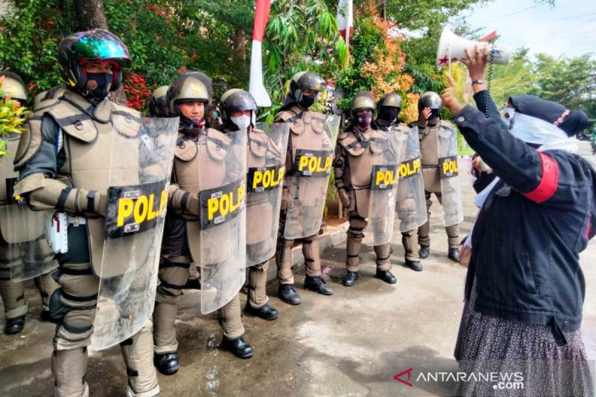 Demo ricuh, empat anggota Satpol PP dan satu mahasiswa di Aceh Barat terluka dan cidera