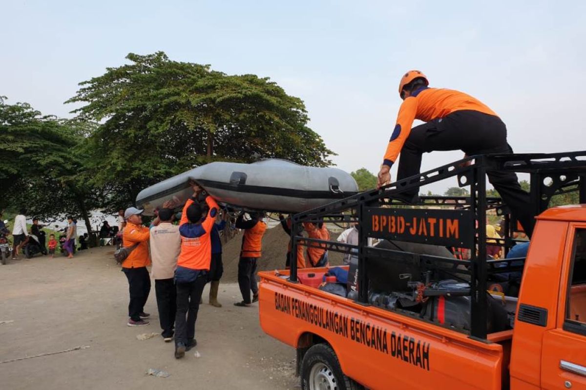 BPBD Jatim kirim tim bantu pencarian korban perahu terbalik di Bojonegoro