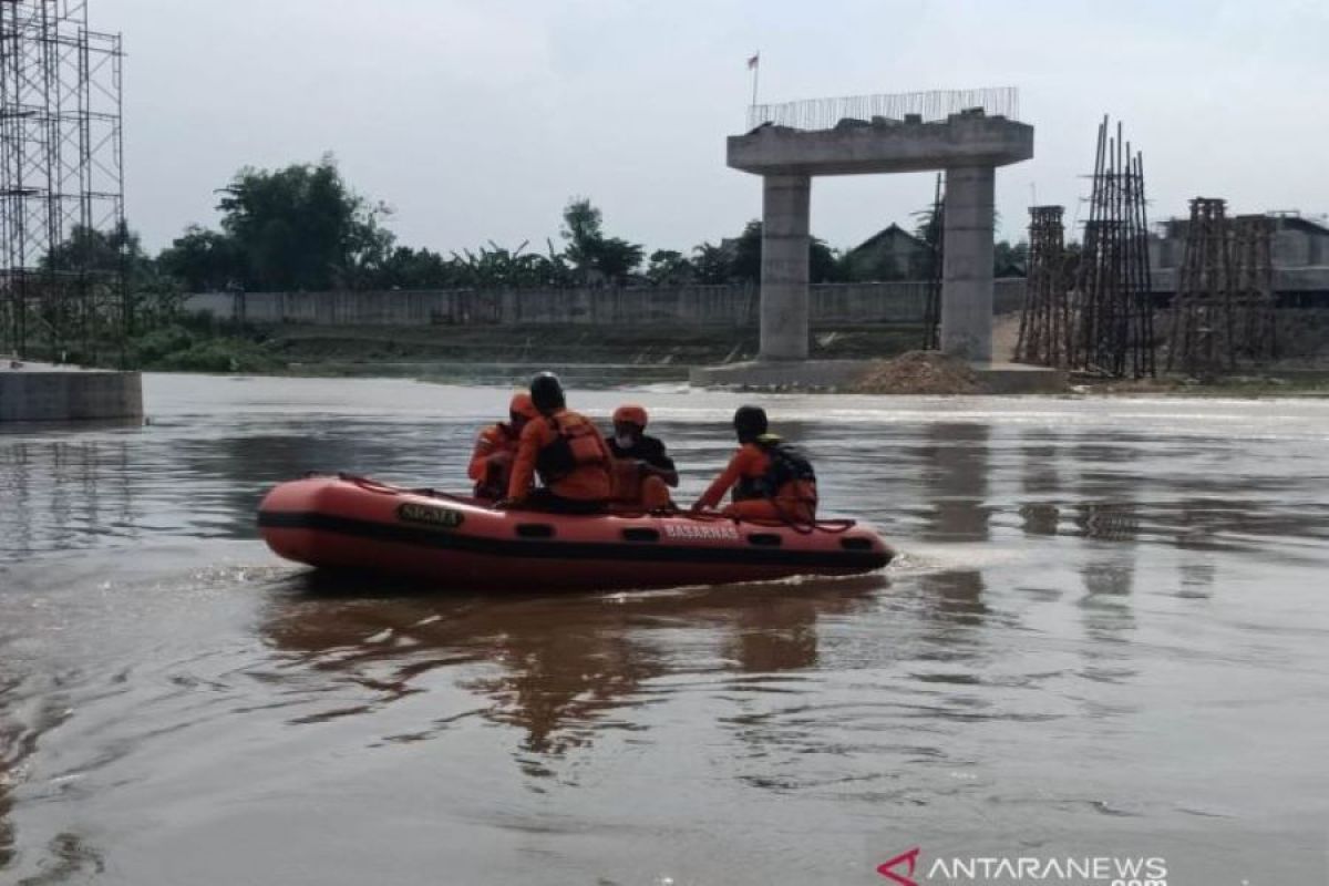 Korban hilang perahu terbalik di Bojonegoro bertambah jadi 7 orang