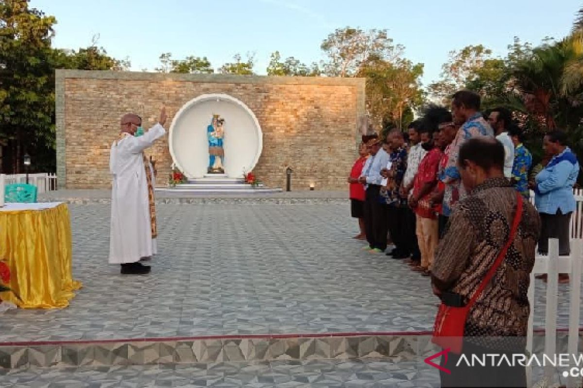 TNI hadiri pemberkatan patung bunda hati Kudus gereja Katolik Boven Digoel