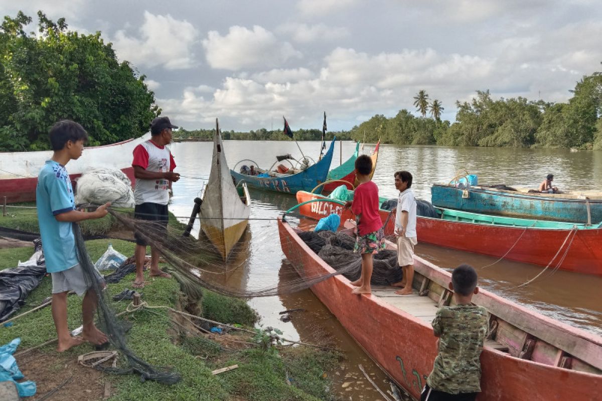 Mukomuko usulkan bantuan alat tangkap ikan untuk nelayan