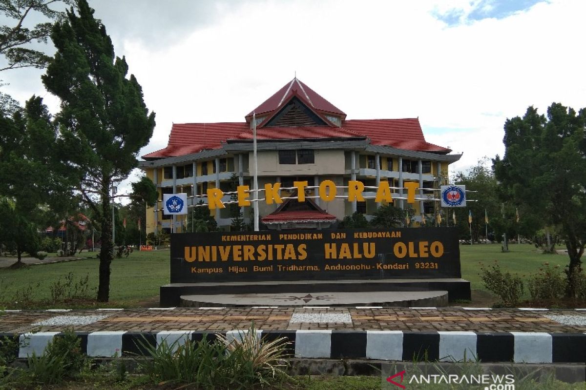 UHO Kendari menargetkan kuliah tatap muka usai vaksinasi 70 persen