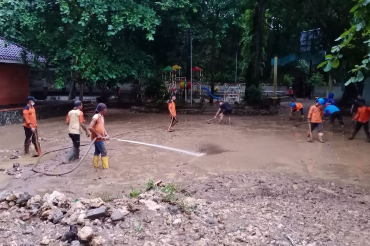 Bupati: Penyebab banjir bandang di Kudus akibat hutannya gundul