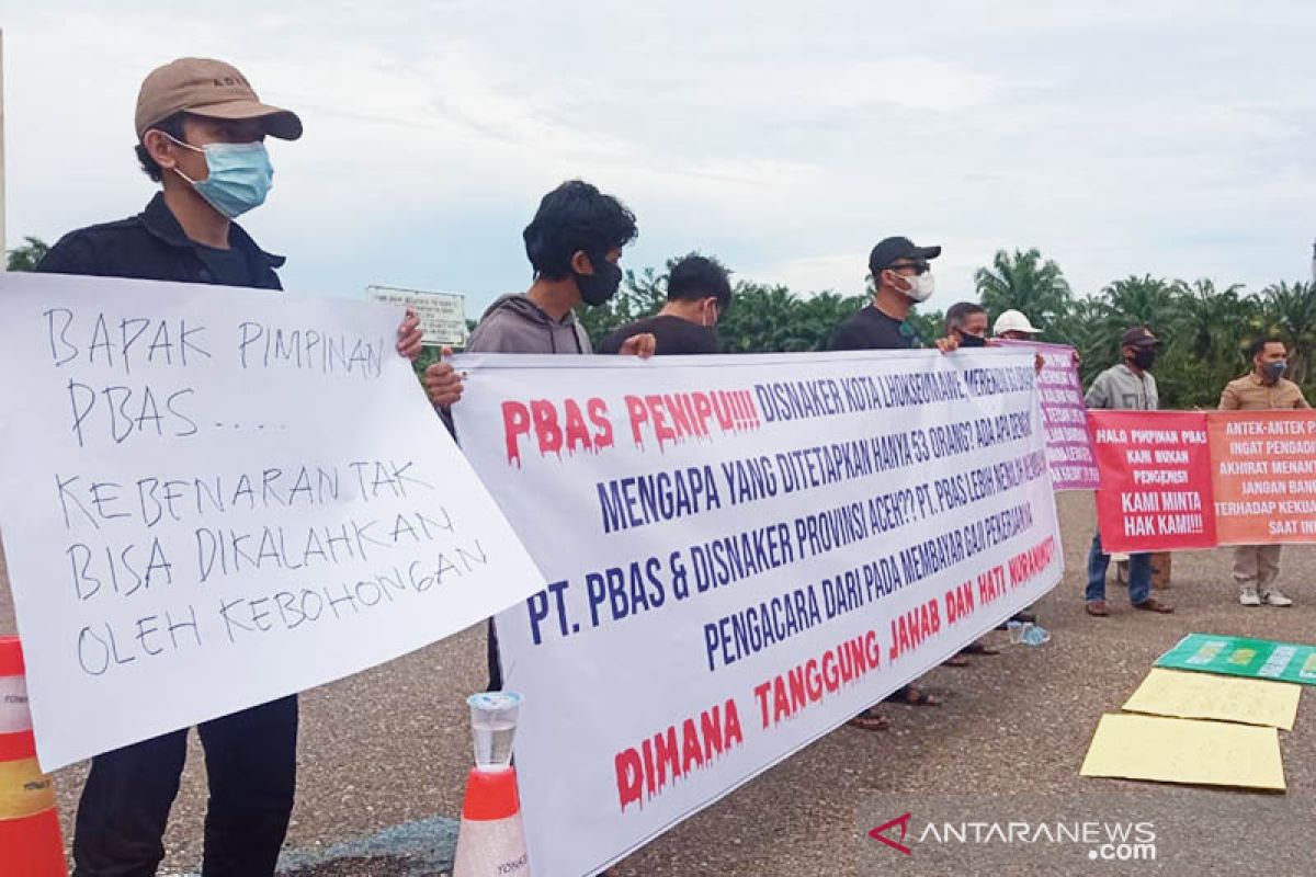 Puluhan karyawan di Lhokseumawe tuntut pembayaran gaji