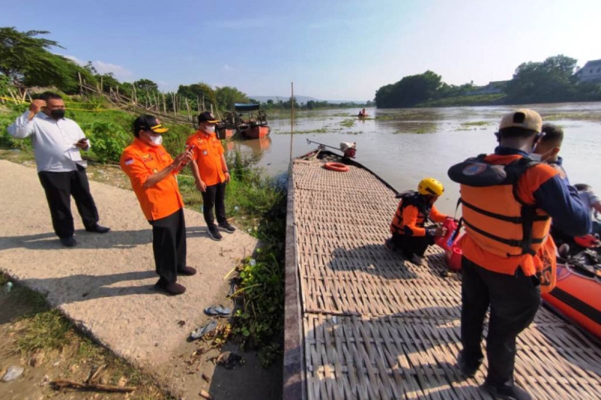 BPBD kerahkan drone air dan udara cari korban perahu terbalik di Bojonegoro