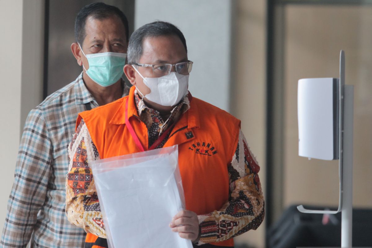 KPK perpanjang penahanan Dodi Reza Alex dan kawan-kawan