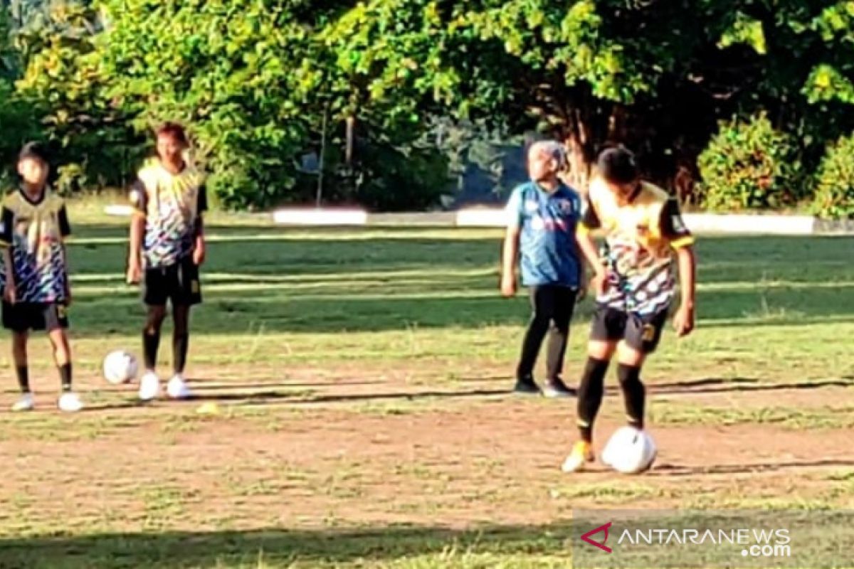 Tim sepakbola NPC Kalsel turunkan pemain muda di Paparnas Papua