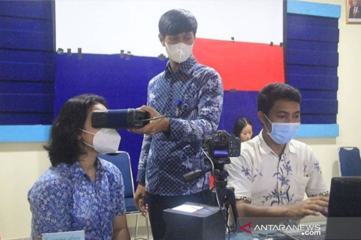 Dukcapil Jaksel lakukan perekaman KTP di SMA percepat layanan adminduk