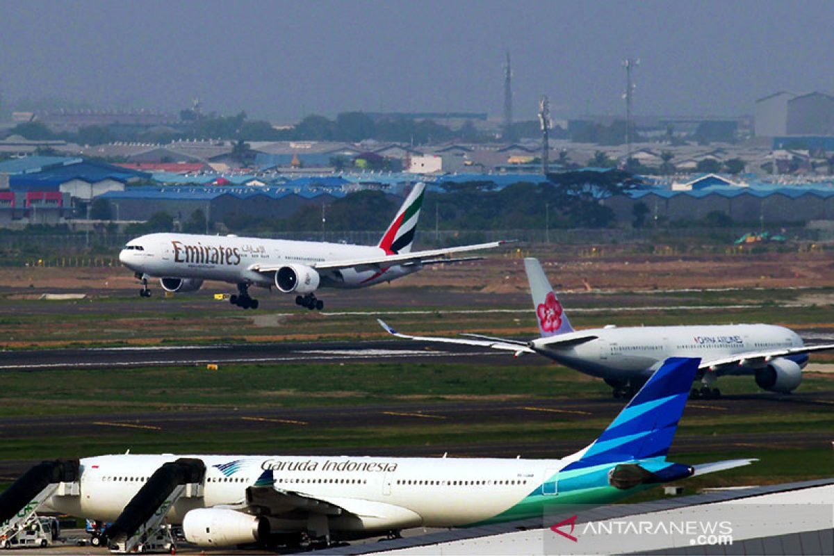 Garuda Indonesia dan Emirates kerja sama jaringan penerbangan