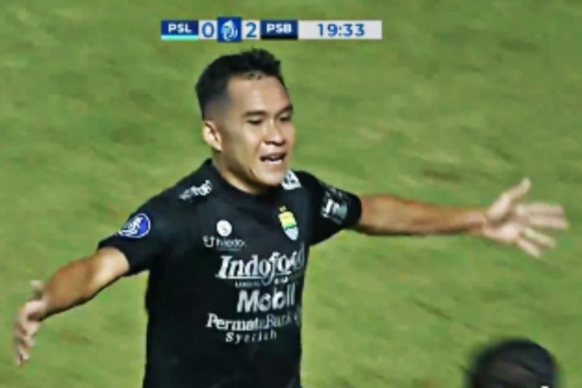 Persib pimpin klasemen Liga 1 setelah tundukkan Persela 3-1