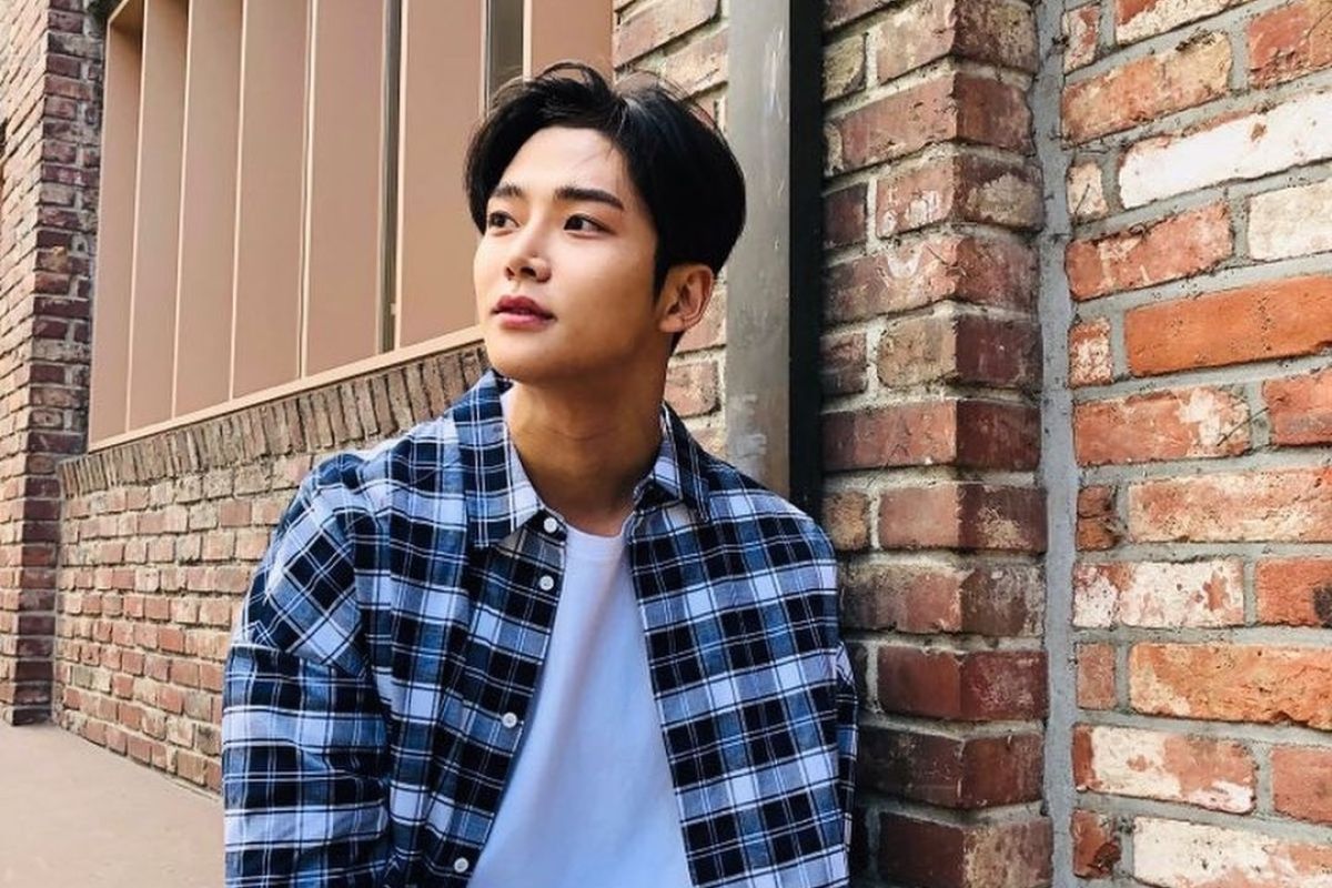 Rowoon SF9 jadi pemeran utama di drama fantasi "Tomorrow"