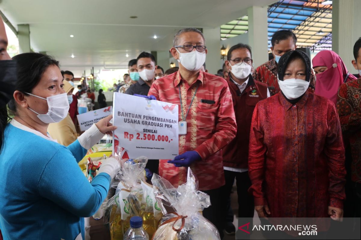 Mensos dorong Himbara mempercepat penyaluran Bansos