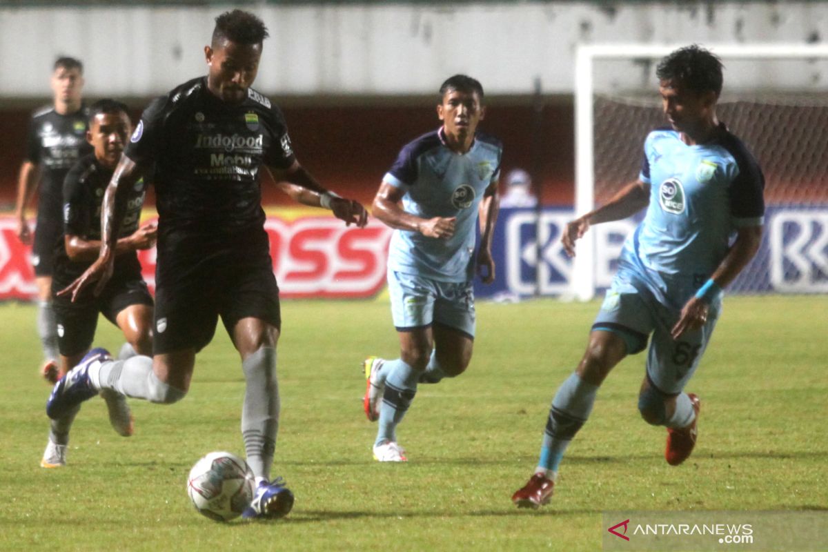 Liga 1: Persib pimpin klasemen setelah tundukkan Persela 3-1