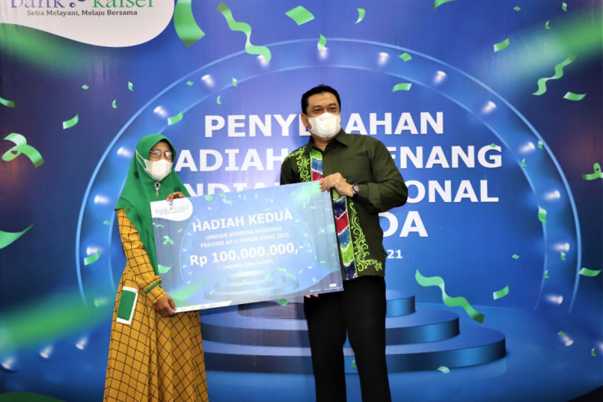 Nasabah Bank Kalsel raih hadiah undian Simpeda Nasional periode ke-1 2021