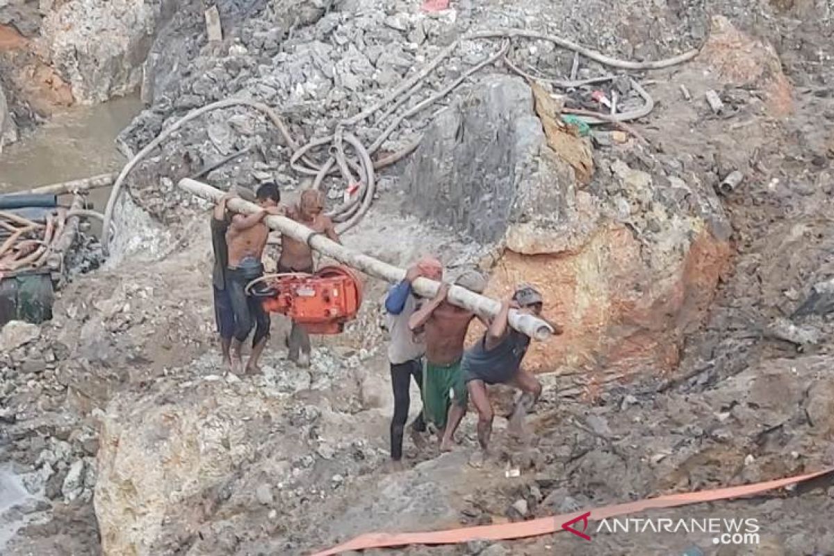 Babel bersihkan tambang ilegal di Geopark Nasional Belitung