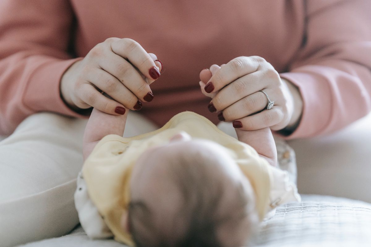 Dokter sarankan orang tua untuk mengganti popok anak tiap empat jam