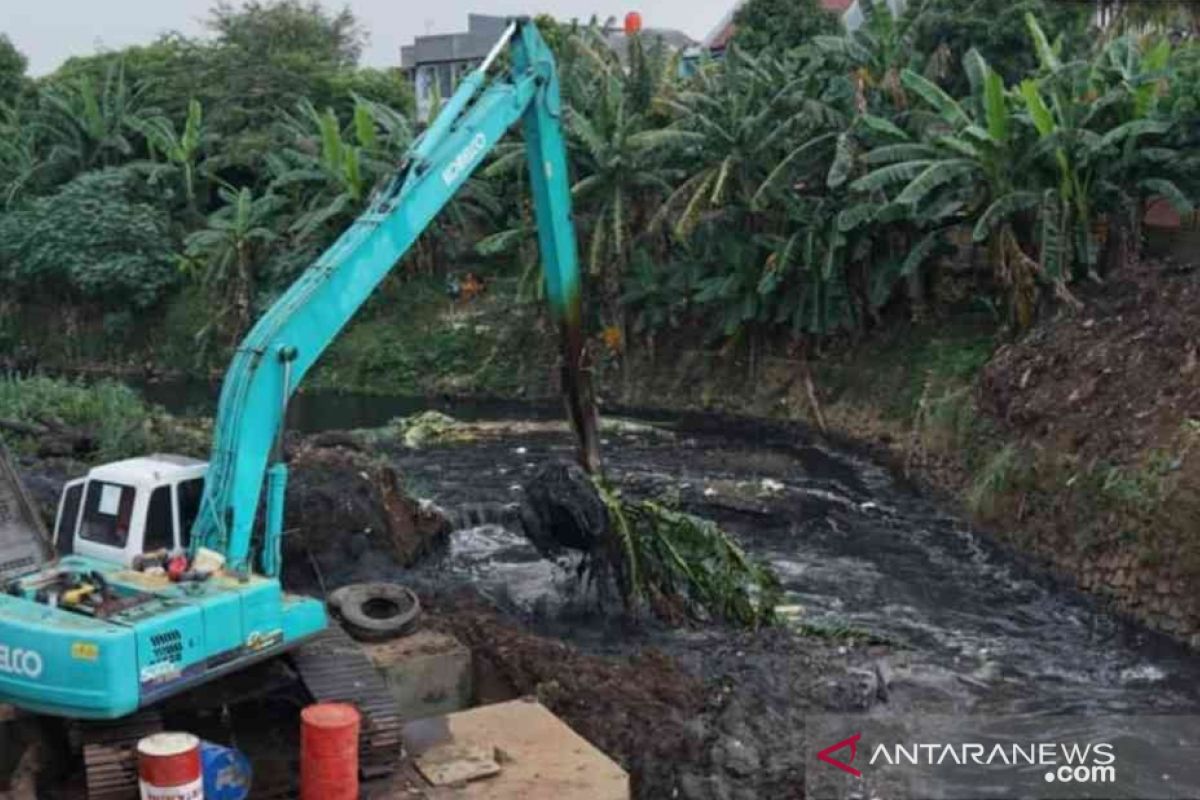 Cegah banjir, Kabupaten Bekasi normalisasi puluhan sungai