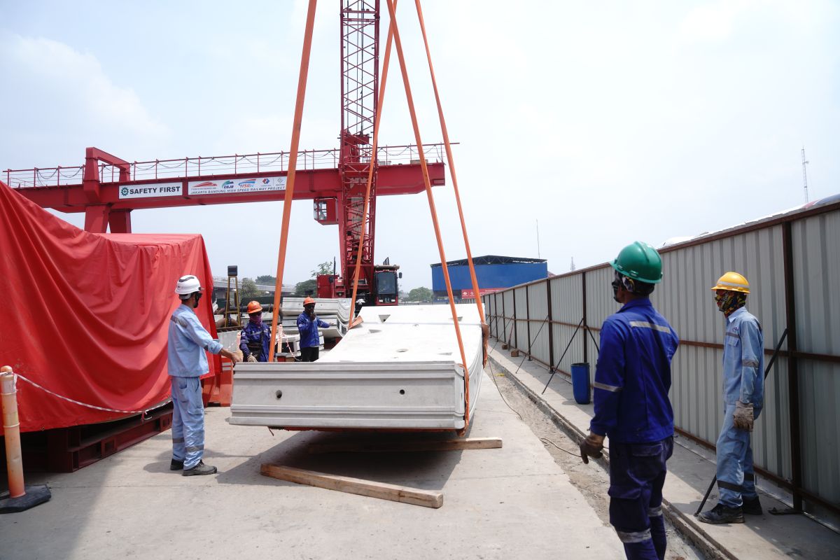 KCIC mulai pasang "girder box" dalam proyek konstruksi kereta cepat