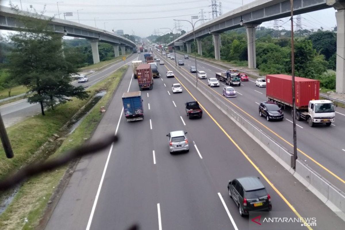 Kementerian PUPR terus sosialisasikan keselamatan berkendara di tol