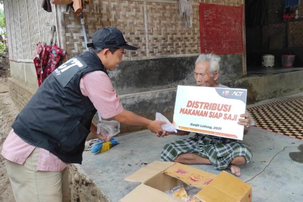 ACT NTB salurkan bantuan makanan siap saji untuk korban banjir