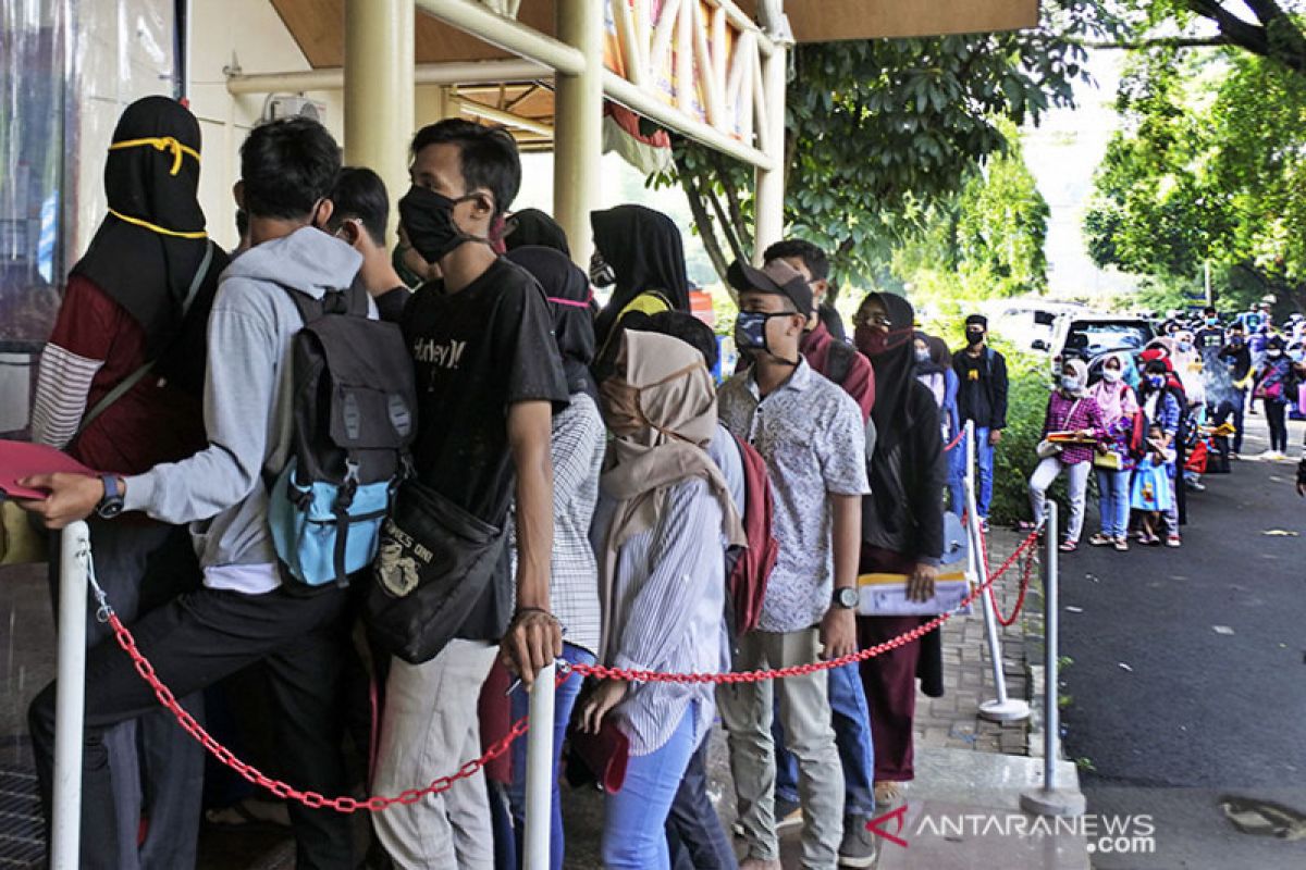 BPS: 21,32 juta penduduk usia kerja masih terdampak COVID-19