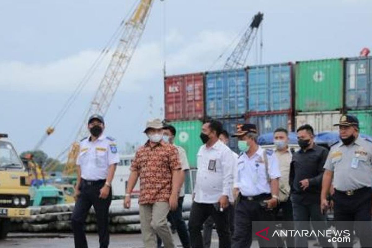 Gubernur Babel: pendangkalan pelabuhan hambat ekspor komoditas Belitung