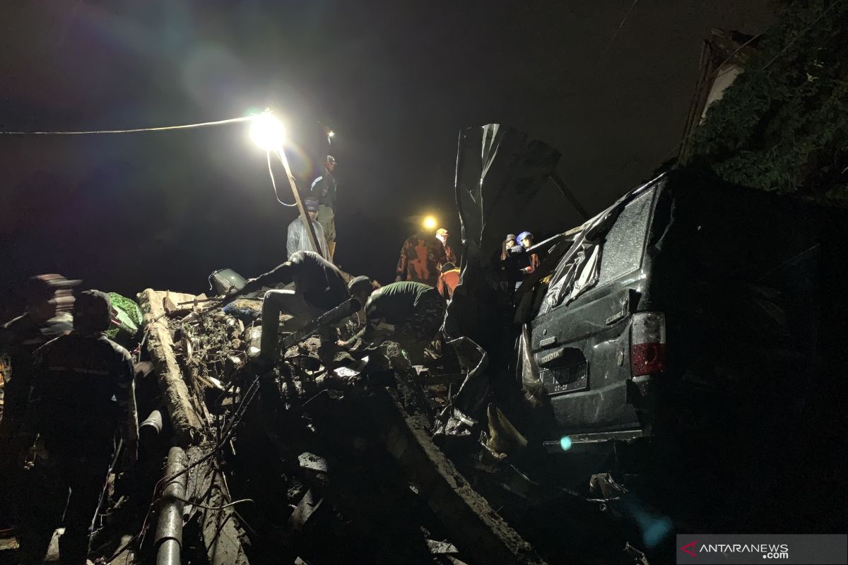 Korban meninggal akibat banjir bandang di Kota Batu menjadi lima orang