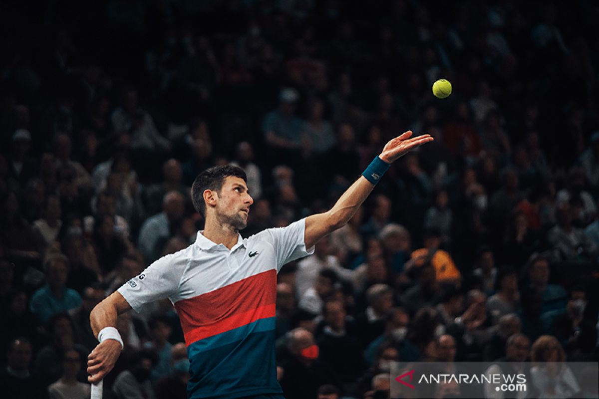 Djokovic, Medvedev, Zverev amankan tempat di semifinal Paris Masters