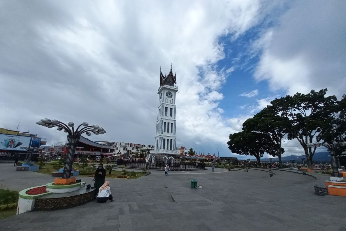 Satpol PP Bukittinggi amankan pengamen meresahkan wisatawan