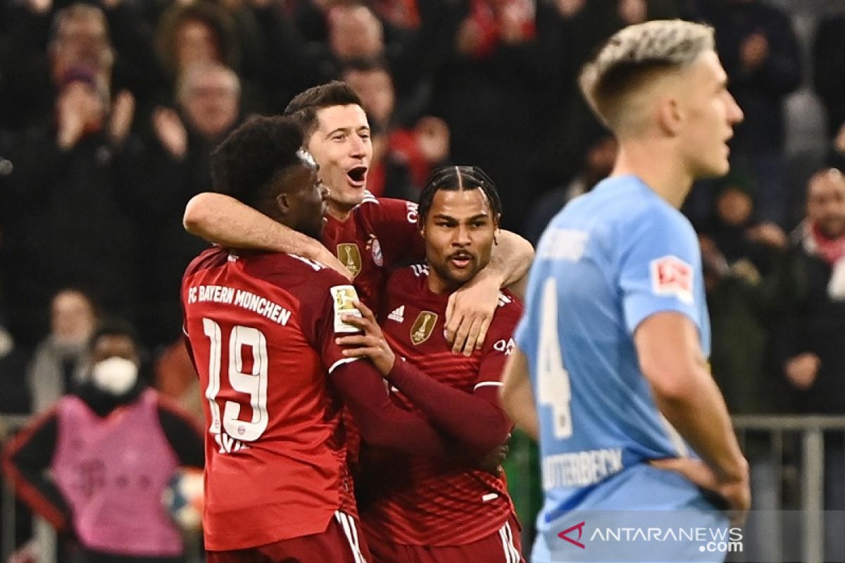 Bayern tekuk Freiburg 2-1