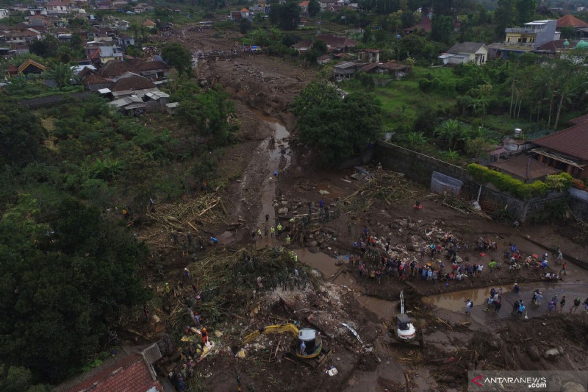 Sebanyak 1.750 personel gabungan bantu penanganan banjir bandang di Kota Batu