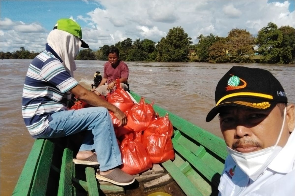 PTPN XIII Kebun Sintang salurkan bantuan sembako untuk korban banjir